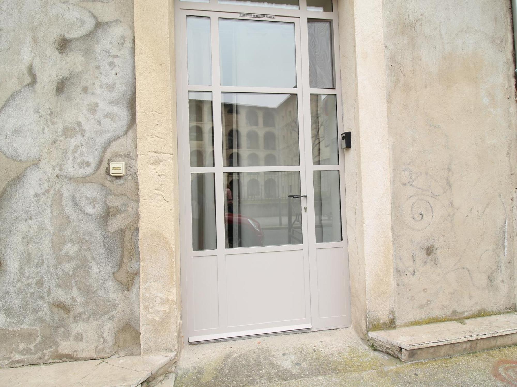 Nouveaute 2025 - Les Lices 2-Hypercentre-Proche Gare-Wifi Rapide-2P Avignon Exterior photo
